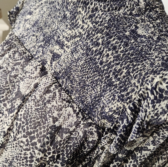 Free People Snakeskin Sheer Blouse Size XS - Picture 8 of 8